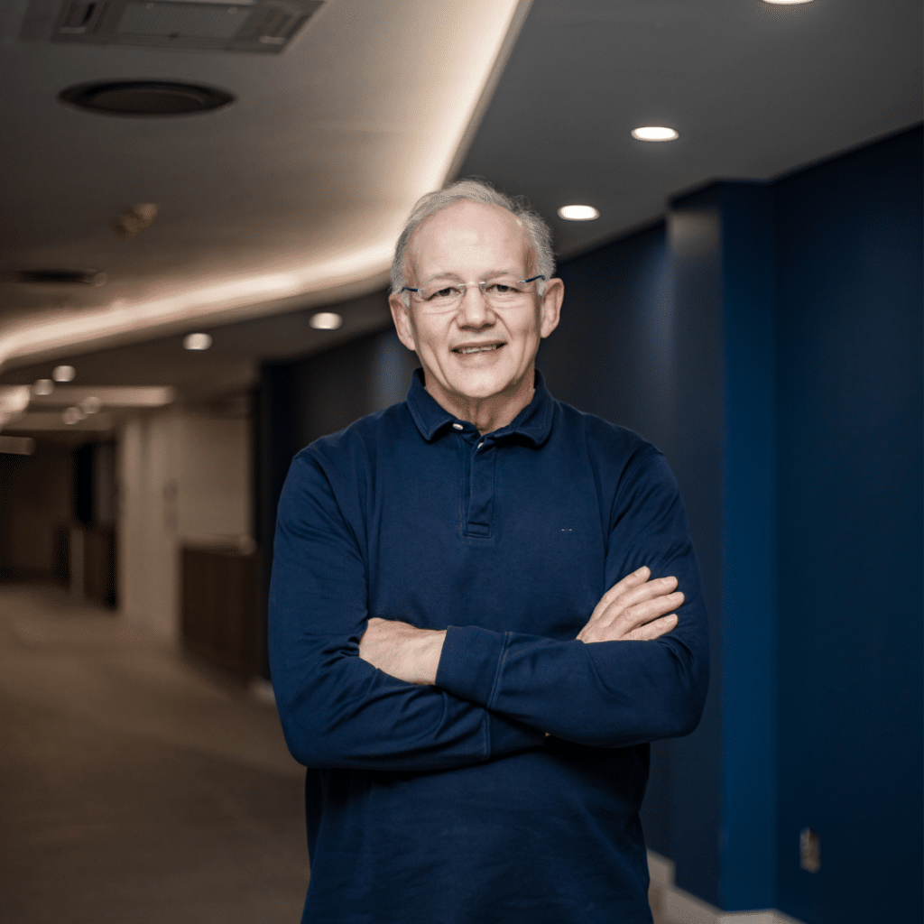 Dr. C.R. Oosthuizen, Specialist at JSH Hospital, Room 11